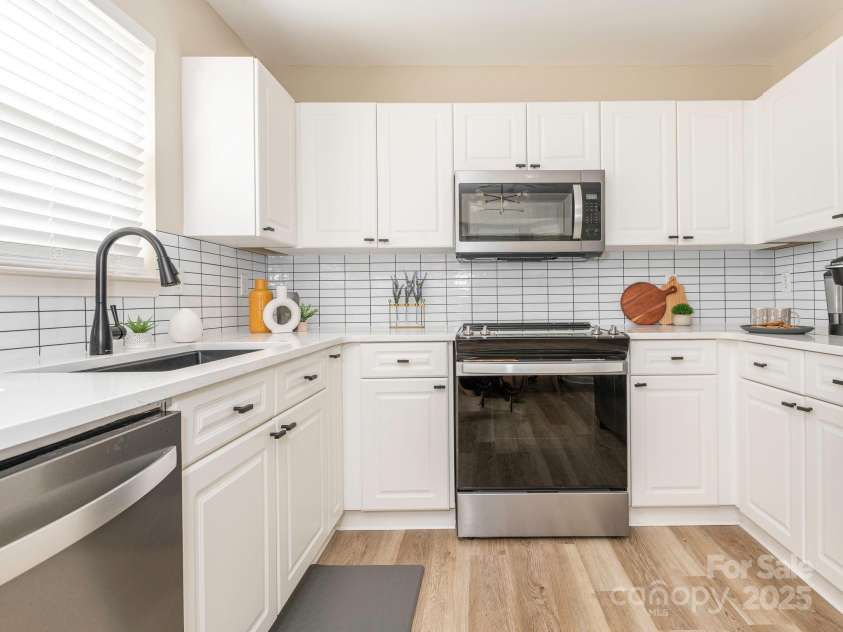 4628 Arthur Way, Rock Hill, SC 29732.  MLS# CAR4244145, YatesRealty ID 18230. 
