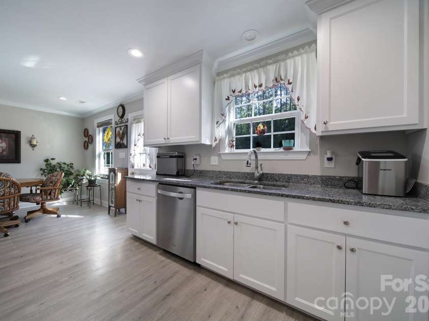 6724 Wylie Circle, Kershaw, SC 29067.  MLS# CAR4365272, YatesRealty ID 18230. 