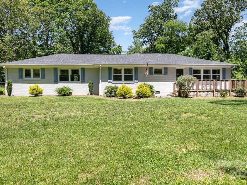 1632 Charles Raper Jonas Highway, Mount Holly, NC 28120.  MLS# CAR4265916, YatesRealty ID 18232. 