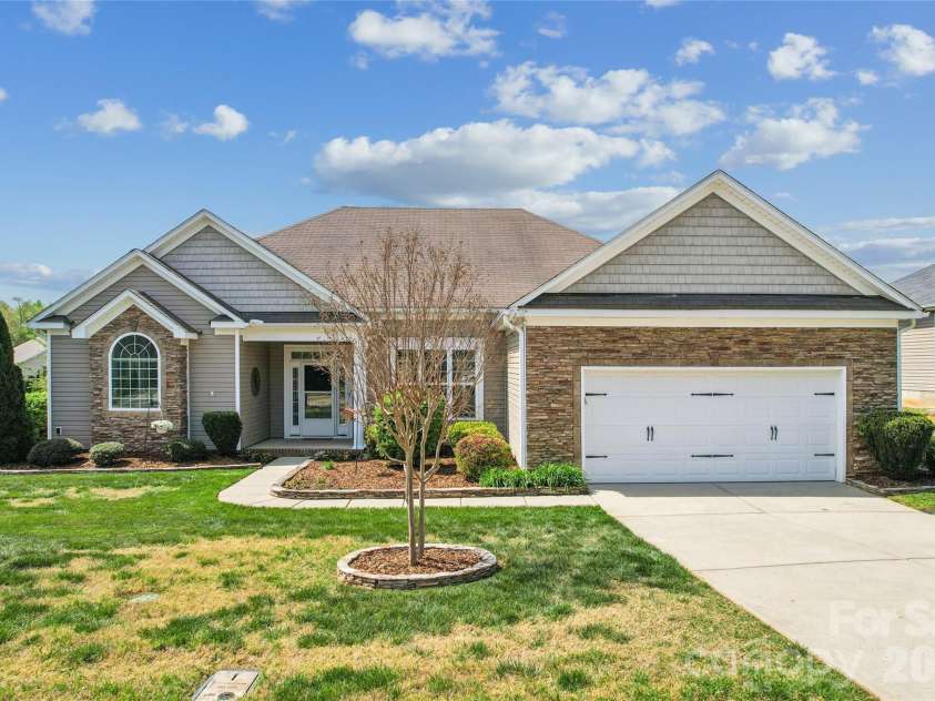 2632 New Haven Street, Concord, NC 28027.  MLS# CAR4358019, YatesRealty ID 18234. 