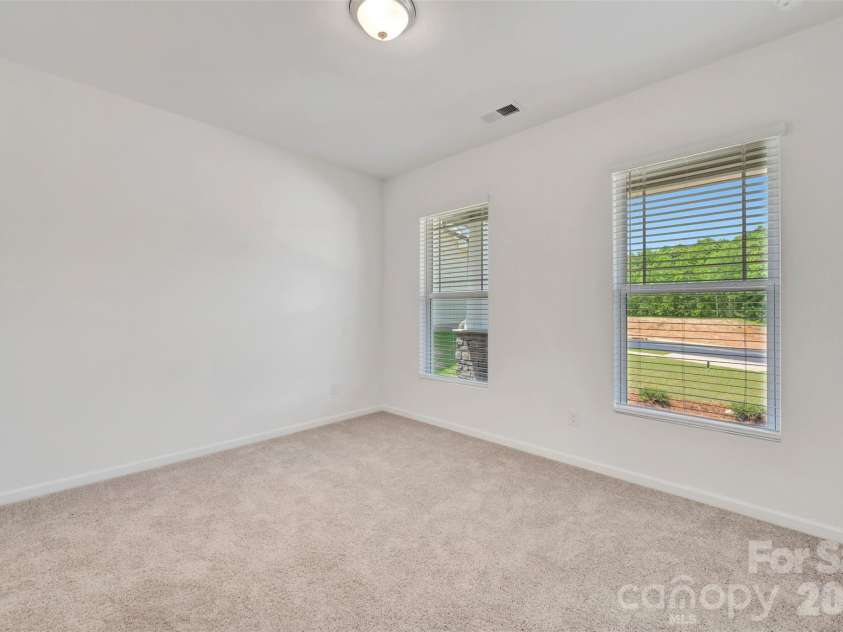 1719 Boulder Ridge Drive, Gastonia, NC 28052.  MLS# CAR4346176, YatesRealty ID 18235. First floor bedroom