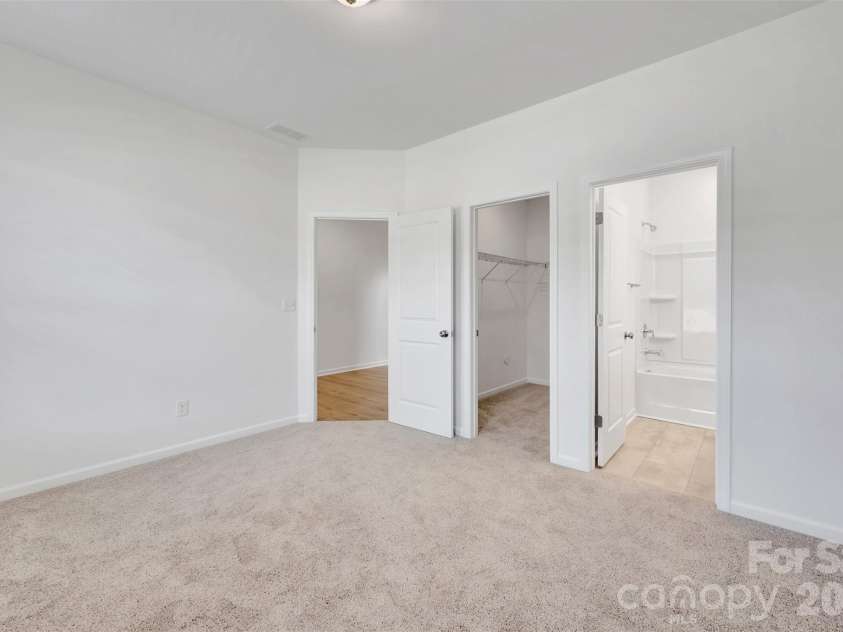 1719 Boulder Ridge Drive, Gastonia, NC 28052.  MLS# CAR4346176, YatesRealty ID 18235. First floor bedroom