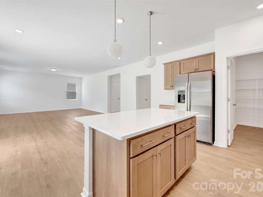 1719 Boulder Ridge Drive, Gastonia, NC 28052.  MLS# CAR4346176, YatesRealty ID 18235. Kitchen