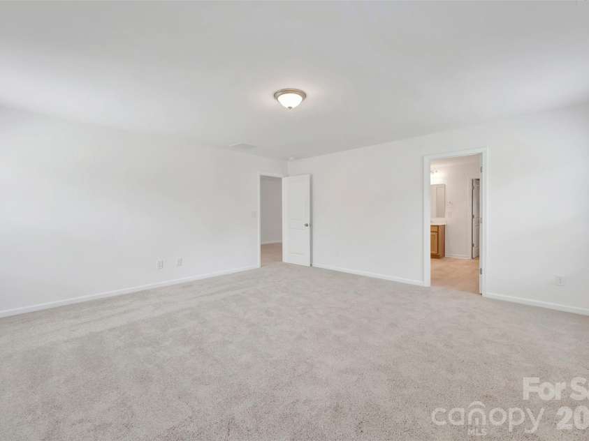 1719 Boulder Ridge Drive, Gastonia, NC 28052.  MLS# CAR4346176, YatesRealty ID 18235. Owner's suite