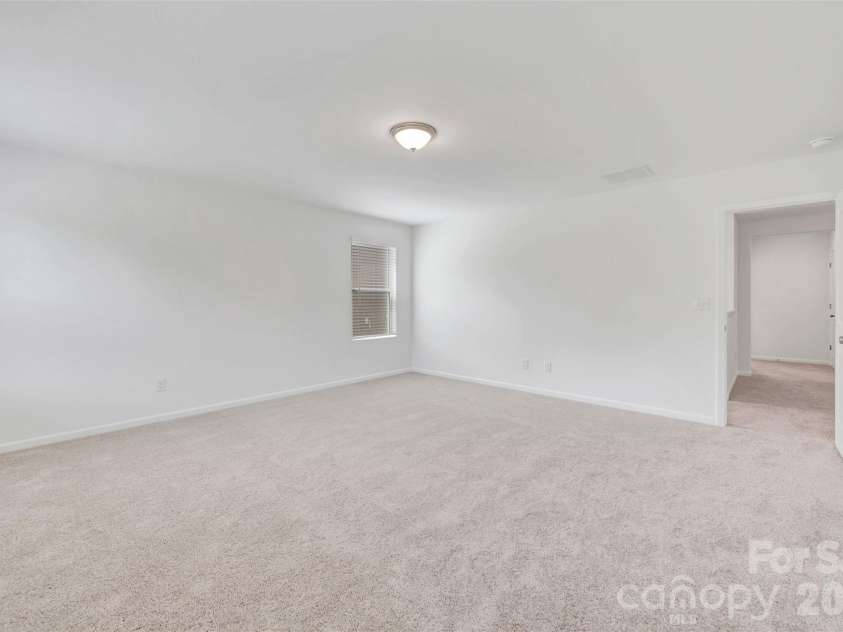 1719 Boulder Ridge Drive, Gastonia, NC 28052.  MLS# CAR4346176, YatesRealty ID 18235. Owner's suite