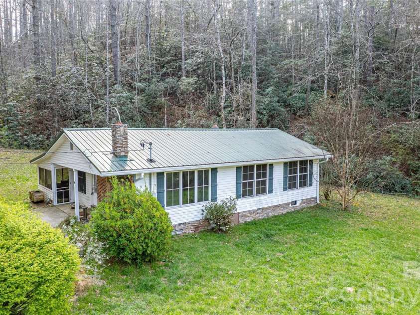 108 Poplar Gap Road, Brevard, NC 28712.  MLS# CAR4365954, YatesRealty ID 18236. 