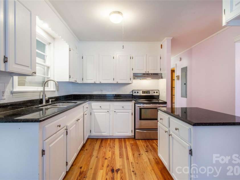 108 Poplar Gap Road, Brevard, NC 28712.  MLS# CAR4365954, YatesRealty ID 18236. 