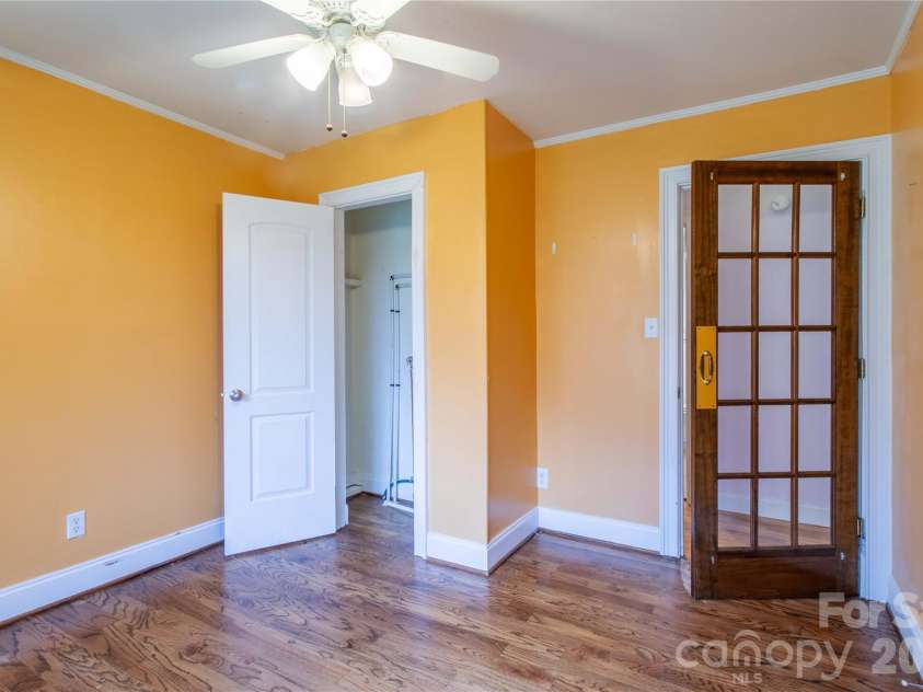 108 Poplar Gap Road, Brevard, NC 28712.  MLS# CAR4365954, YatesRealty ID 18236. 