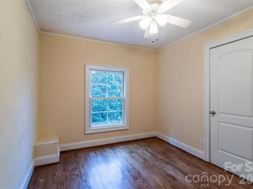 108 Poplar Gap Road, Brevard, NC 28712.  MLS# CAR4365954, YatesRealty ID 18236. 