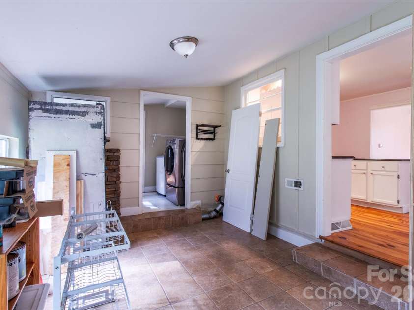 108 Poplar Gap Road, Brevard, NC 28712.  MLS# CAR4365954, YatesRealty ID 18236. 