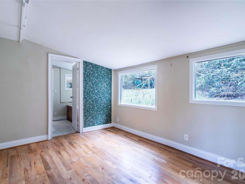 108 Poplar Gap Road, Brevard, NC 28712.  MLS# CAR4365954, YatesRealty ID 18236. 