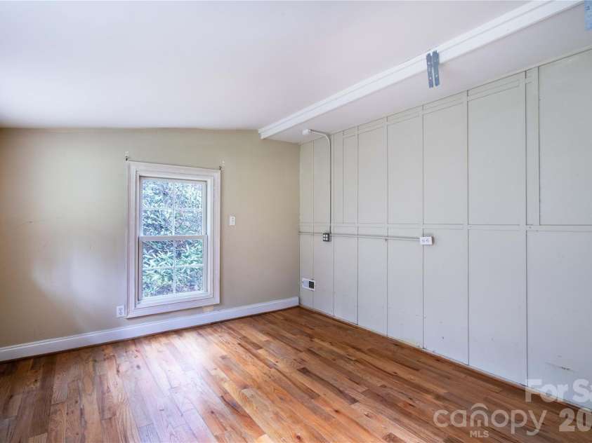 108 Poplar Gap Road, Brevard, NC 28712.  MLS# CAR4365954, YatesRealty ID 18236. 