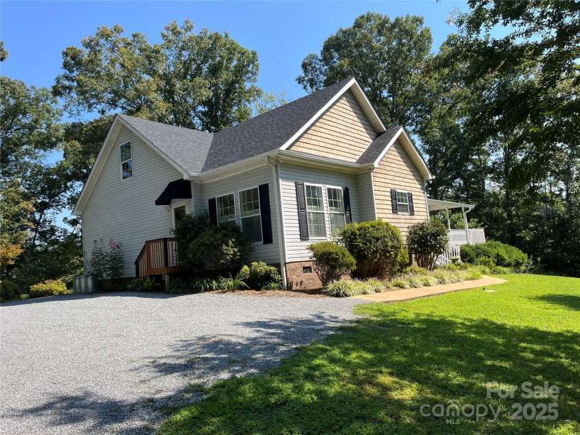 350 French Mountain Drive, Marion, NC 28752.  MLS# CAR4298373, YatesRealty ID 18236. 