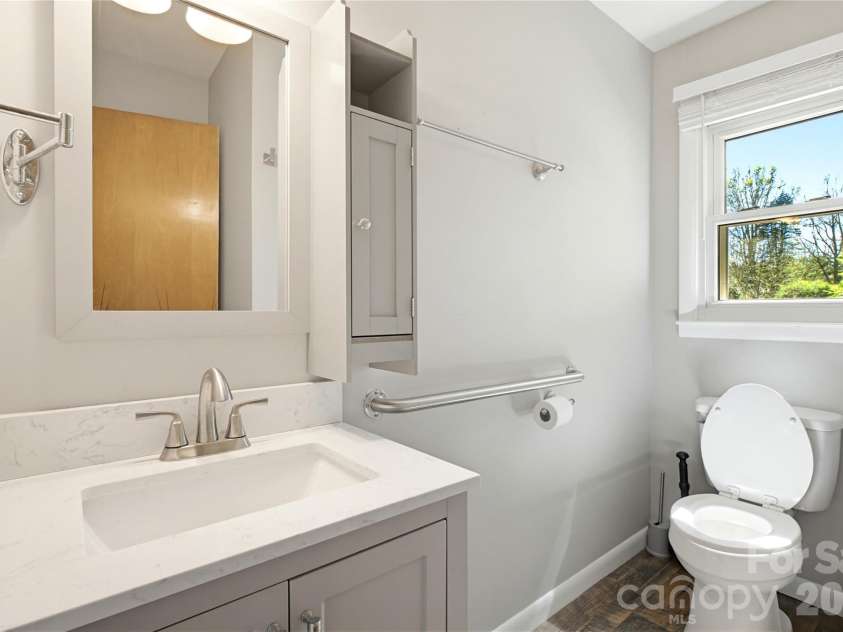 279 Garden Lane, Canton, NC 28716.  MLS# CAR4365591, YatesRealty ID 18237. 