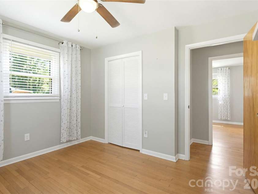 279 Garden Lane, Canton, NC 28716.  MLS# CAR4365591, YatesRealty ID 18237. 
