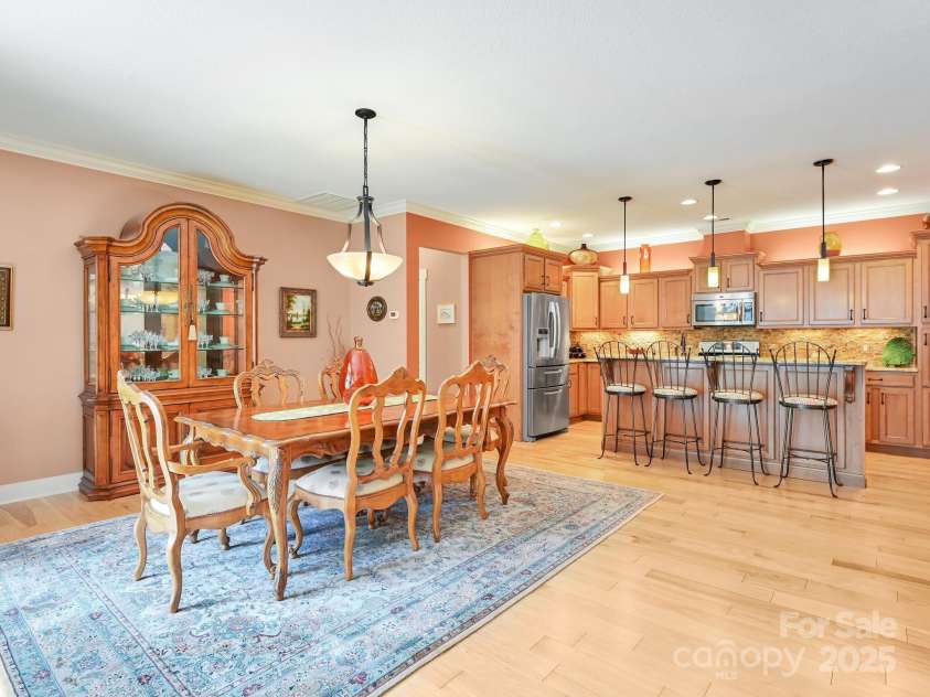 560 Summerfield Place, Flat Rock, NC 28731.  MLS# CAR4262999, YatesRealty ID 18237. 