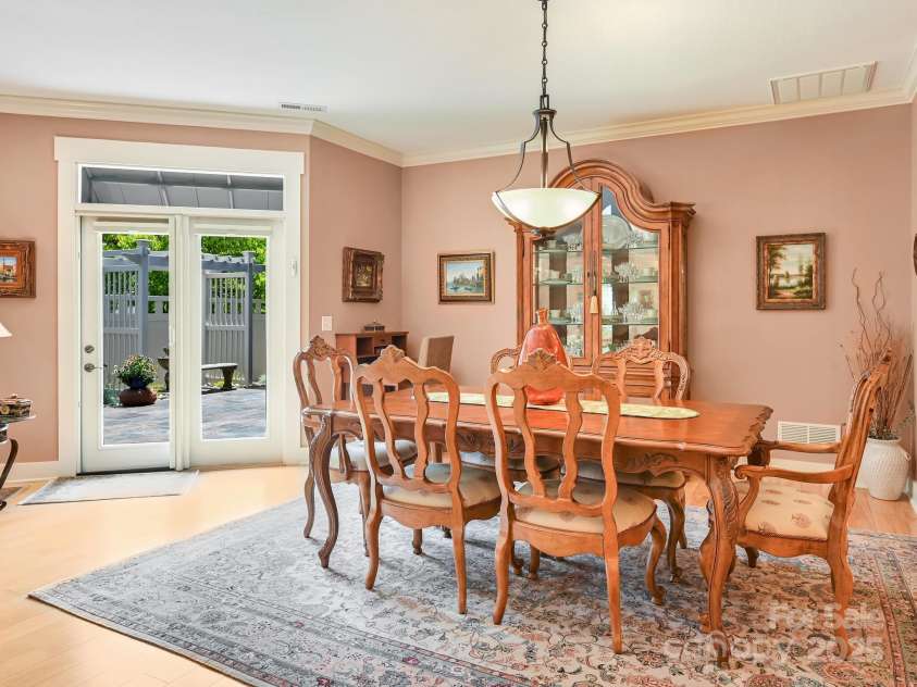 560 Summerfield Place, Flat Rock, NC 28731.  MLS# CAR4262999, YatesRealty ID 18237. 