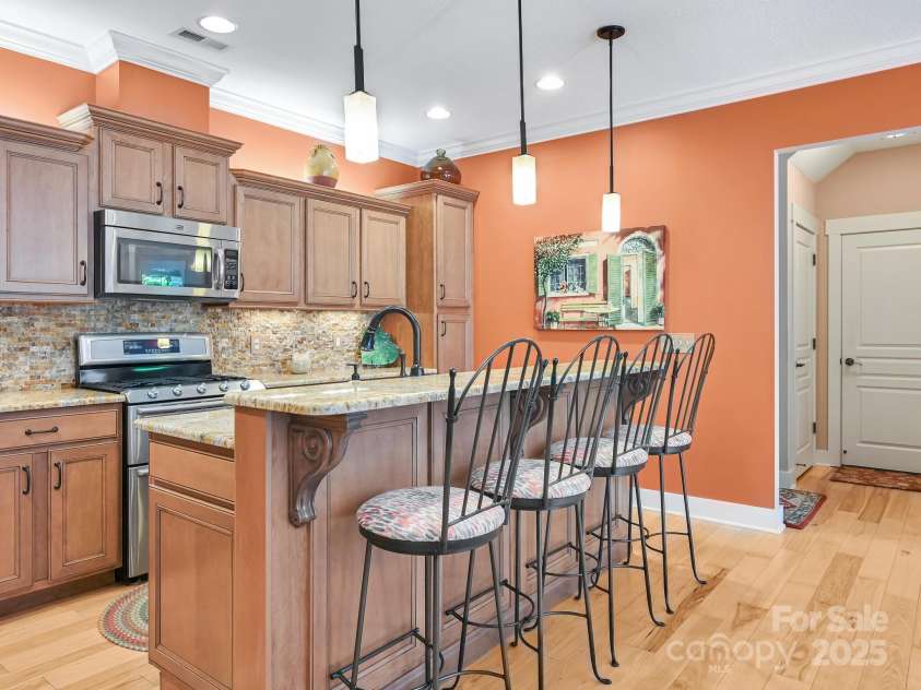 560 Summerfield Place, Flat Rock, NC 28731.  MLS# CAR4262999, YatesRealty ID 18237. 