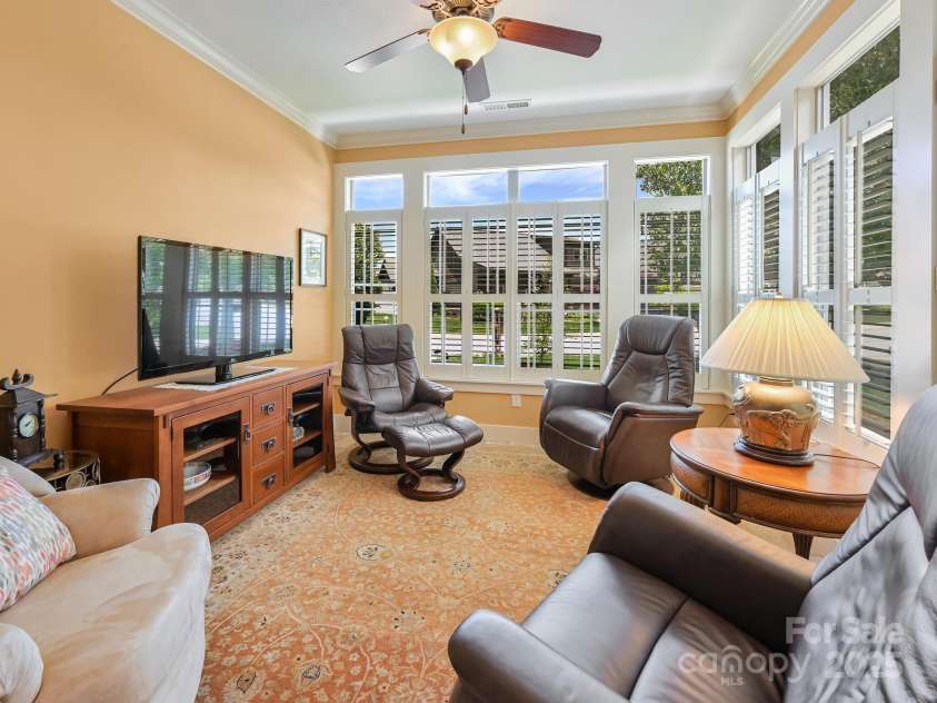 560 Summerfield Place, Flat Rock, NC 28731.  MLS# CAR4262999, YatesRealty ID 18237. 