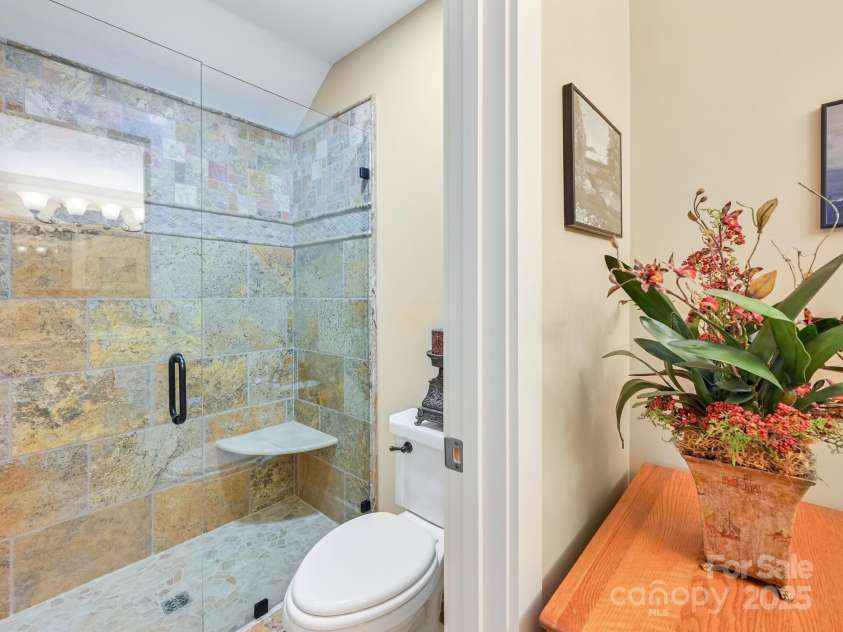 560 Summerfield Place, Flat Rock, NC 28731.  MLS# CAR4262999, YatesRealty ID 18237. 