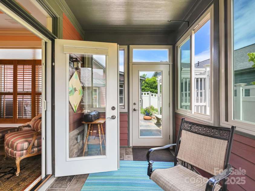 560 Summerfield Place, Flat Rock, NC 28731.  MLS# CAR4262999, YatesRealty ID 18237. 