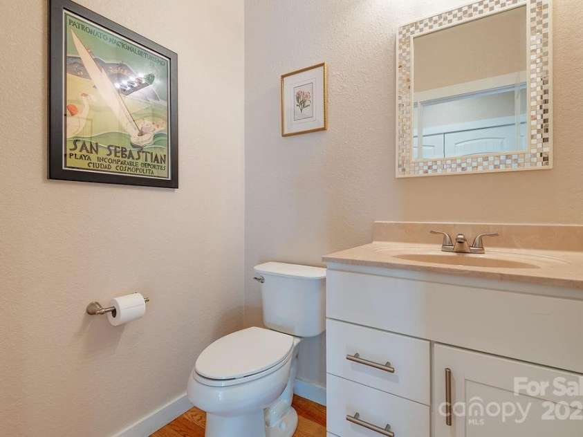 104 Bobby Ridge Drive, Leicester, NC 28748.  MLS# CAR4257247, YatesRealty ID 18239. 