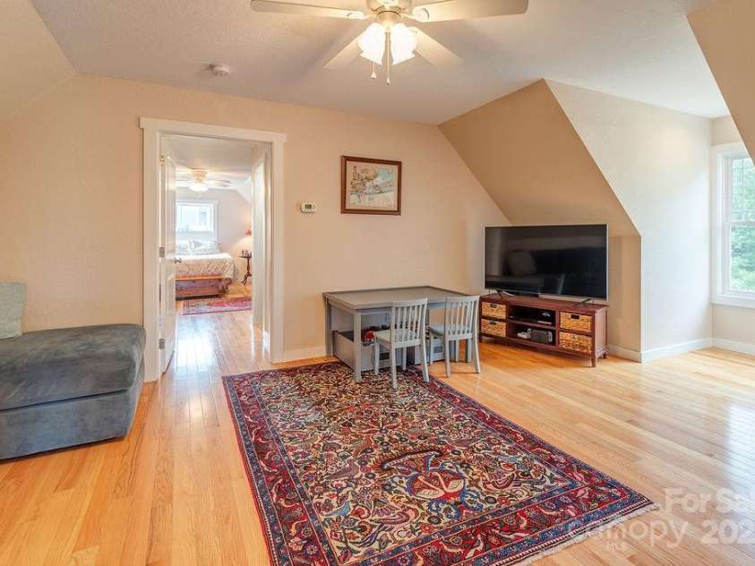 104 Bobby Ridge Drive, Leicester, NC 28748.  MLS# CAR4257247, YatesRealty ID 18239. 