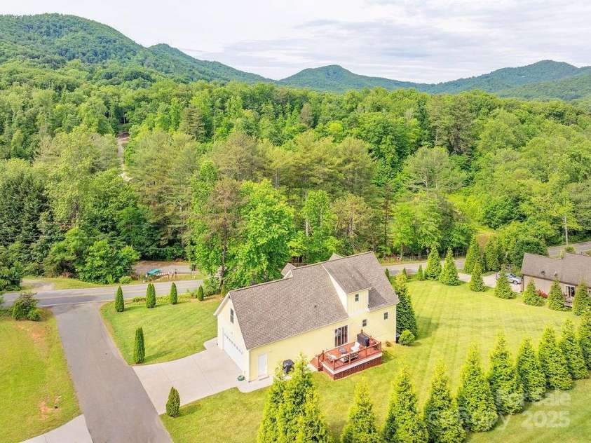 104 Bobby Ridge Drive, Leicester, NC 28748.  MLS# CAR4257247, YatesRealty ID 18239. 