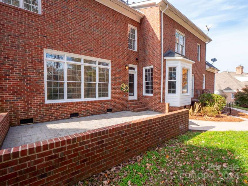 3714 Radbourne Boulevard, Charlotte, NC 28269.  MLS# CAR4195925, YatesRealty ID 1824. 