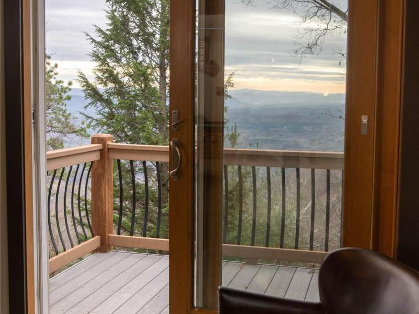 425 Flat Top Mountain Road, Fairview, NC 28730.  MLS# CAR4343659, YatesRealty ID 1824. 3rd Level Room 
