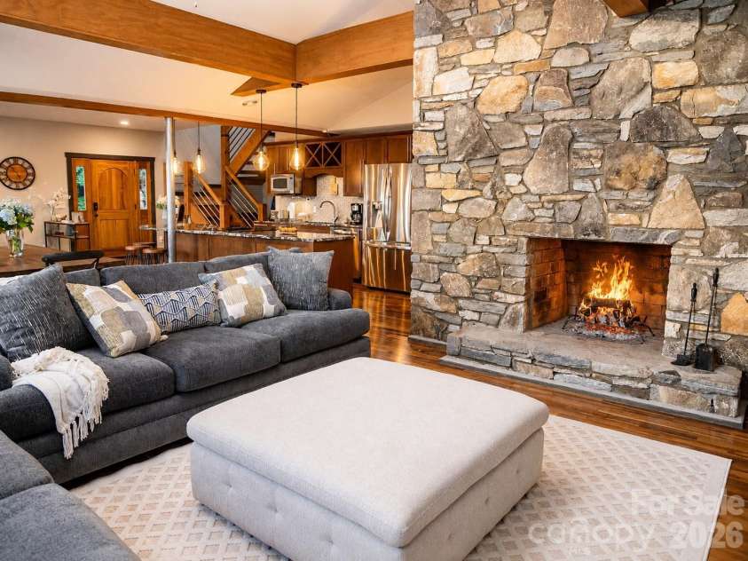 425 Flat Top Mountain Road, Fairview, NC 28730.  MLS# CAR4399617, YatesRealty ID 1824. 