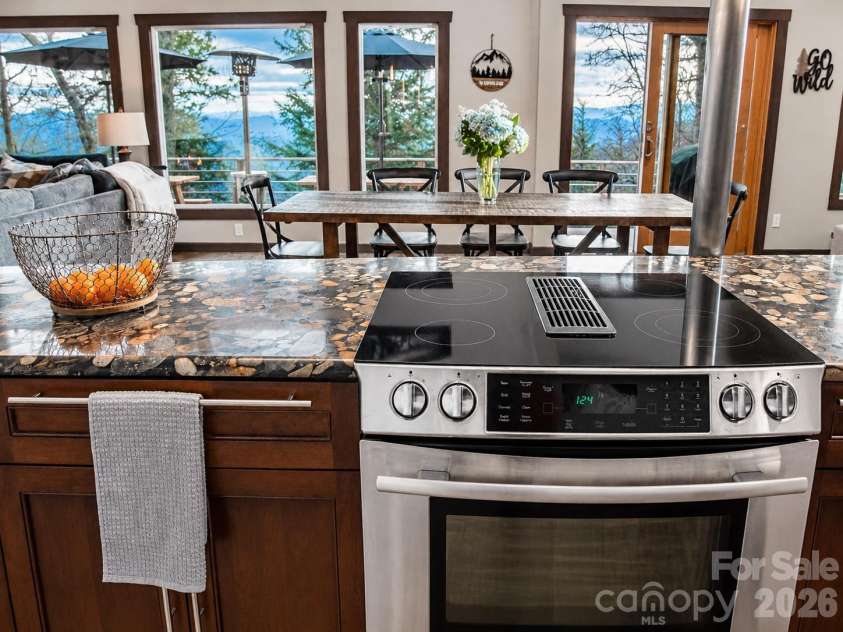 425 Flat Top Mountain Road, Fairview, NC 28730.  MLS# CAR4399617, YatesRealty ID 1824. 