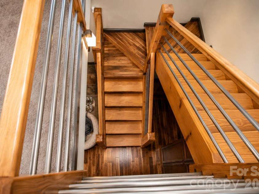 425 Flat Top Mountain Road, Fairview, NC 28730.  MLS# CAR4399617, YatesRealty ID 1824. 