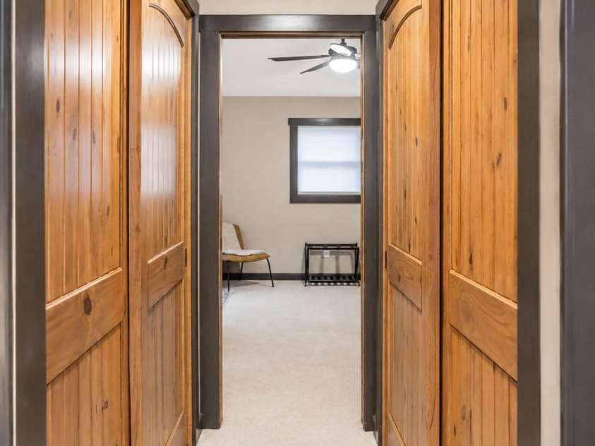 425 Flat Top Mountain Road, Fairview, NC 28730.  MLS# CAR4399617, YatesRealty ID 1824. 