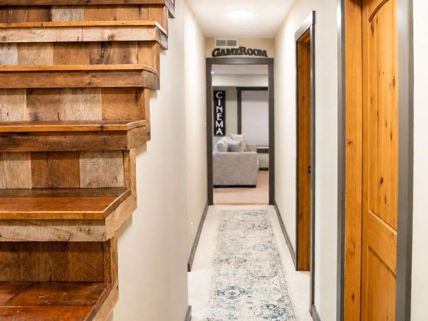 425 Flat Top Mountain Road, Fairview, NC 28730.  MLS# CAR4399617, YatesRealty ID 1824. 