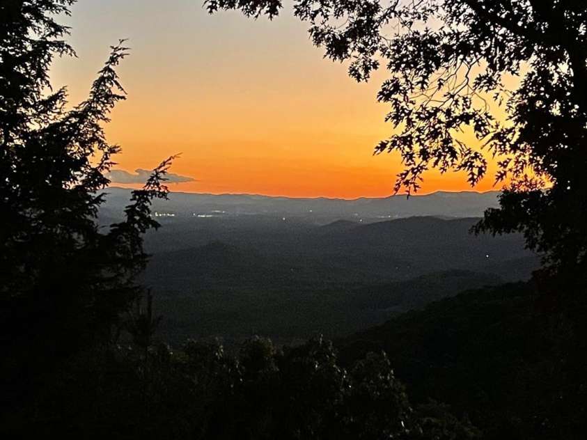425 Flat Top Mountain Road, Fairview, NC 28730.  MLS# CAR4399617, YatesRealty ID 1824. 