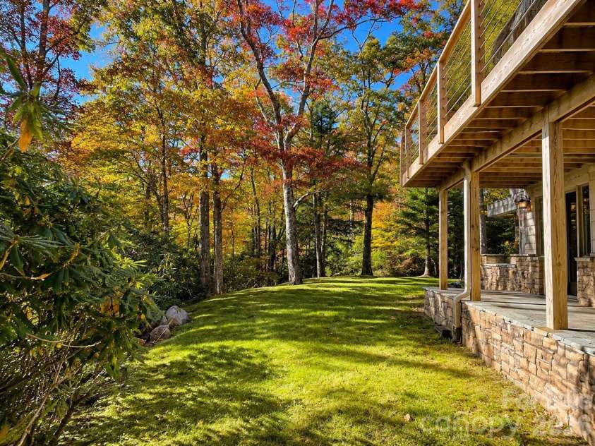 425 Flat Top Mountain Road, Fairview, NC 28730.  MLS# CAR4399617, YatesRealty ID 1824. 
