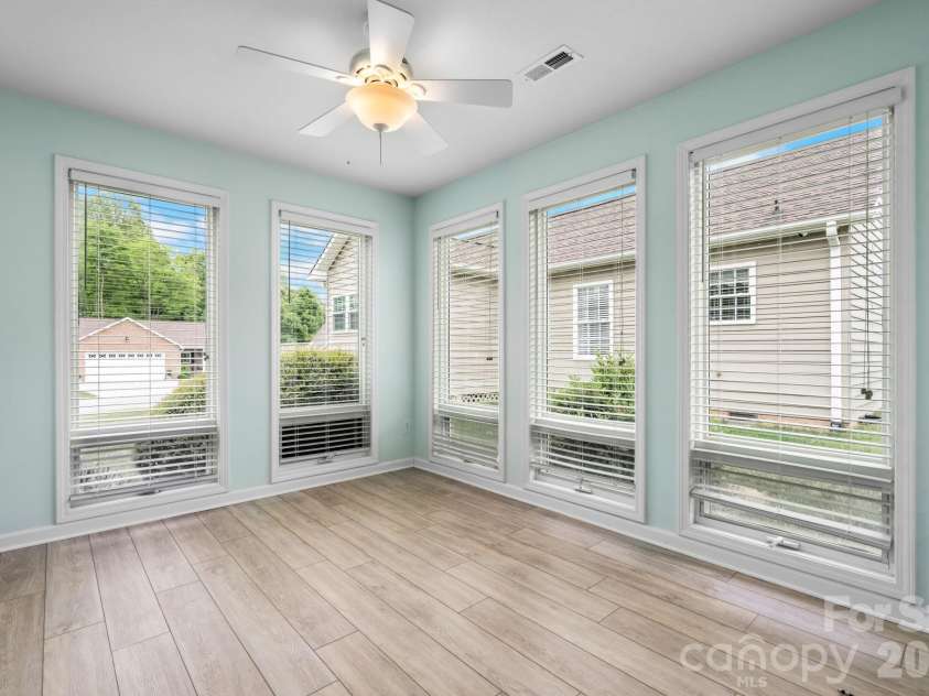 1268 Wexford Village Circle, Lenoir, NC 28645.  MLS# CAR4377541, YatesRealty ID 18240. 