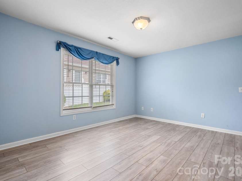 1268 Wexford Village Circle, Lenoir, NC 28645.  MLS# CAR4377541, YatesRealty ID 18240. 