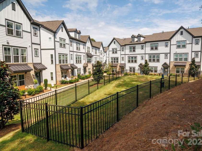 6027 Towering Oaks Drive, Charlotte, NC 28205.  MLS# CAR4298053, YatesRealty ID 18240. Bark park