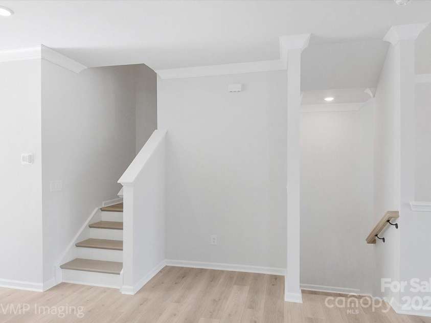 6027 Towering Oaks Drive, Charlotte, NC 28205.  MLS# CAR4298053, YatesRealty ID 18240. Main level