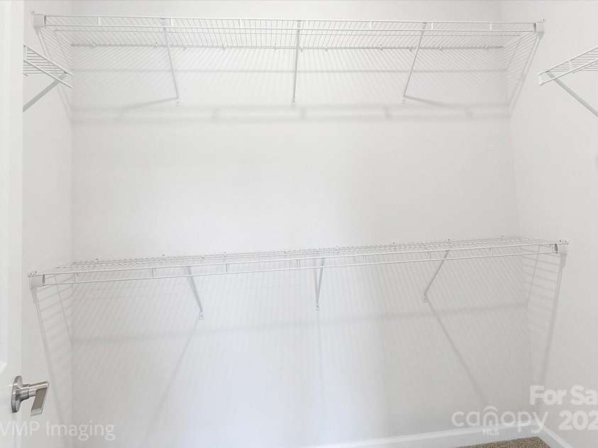 6027 Towering Oaks Drive, Charlotte, NC 28205.  MLS# CAR4298053, YatesRealty ID 18240. Primary walk-in closet
