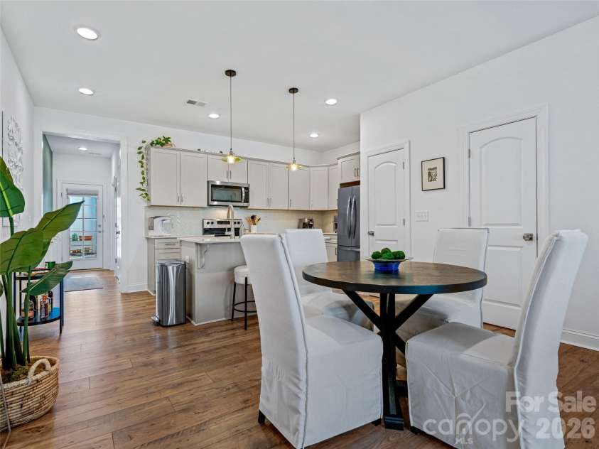 56 Walnut Springs Drive, Asheville, NC 28804.  MLS# CAR4357934, YatesRealty ID 18241. 