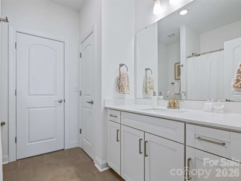 56 Walnut Springs Drive, Asheville, NC 28804.  MLS# CAR4357934, YatesRealty ID 18241. 