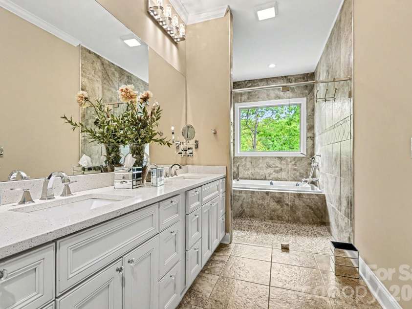 1629 Healing Springs Drive, Denton, NC 27239.  MLS# CAR4362810, YatesRealty ID 18242. 
