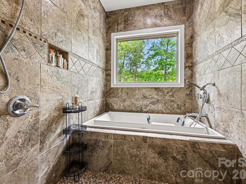 1629 Healing Springs Drive, Denton, NC 27239.  MLS# CAR4362810, YatesRealty ID 18242. 
