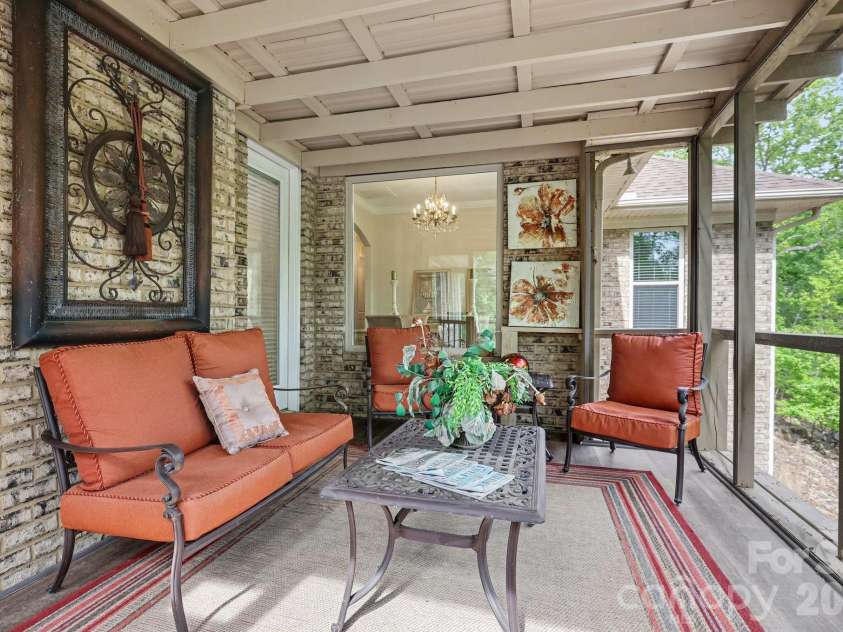 1629 Healing Springs Drive, Denton, NC 27239.  MLS# CAR4362810, YatesRealty ID 18242. 