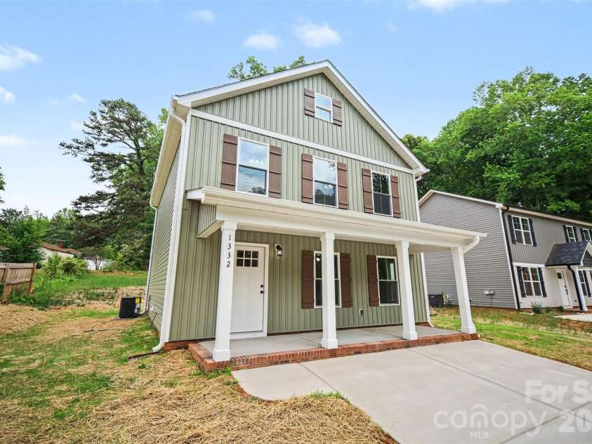 1332 Mason Street, Kannapolis, NC 28081.  MLS# CAR4371974, YatesRealty ID 18243. 
