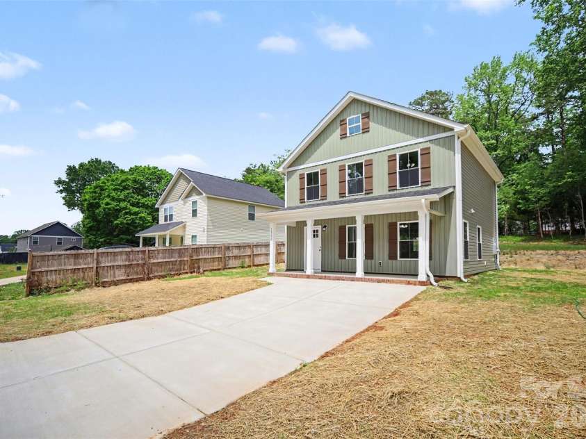 1332 Mason Street, Kannapolis, NC 28081.  MLS# CAR4371974, YatesRealty ID 18243. 