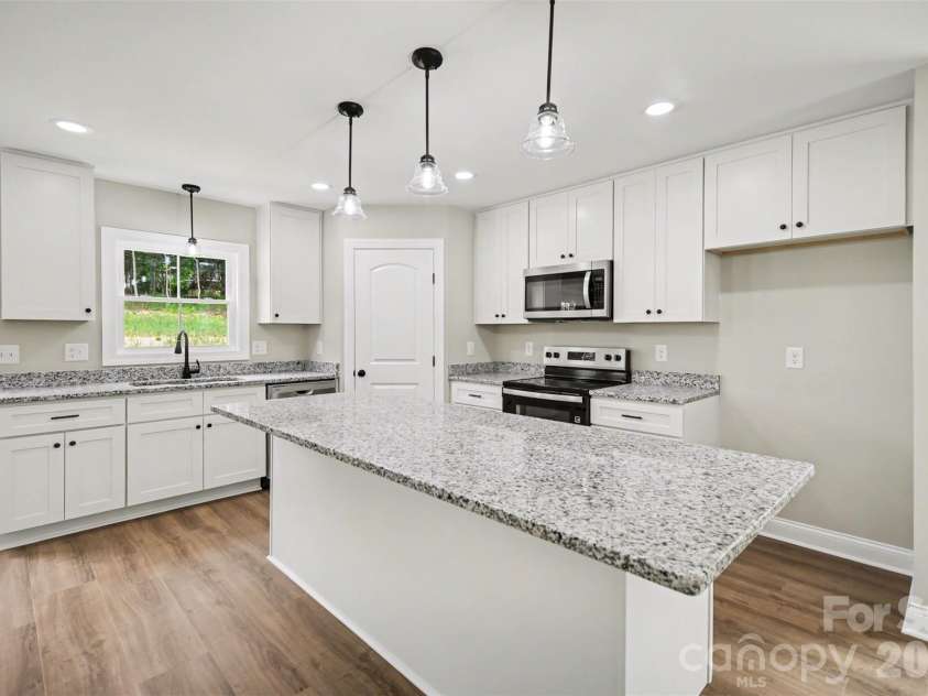 1332 Mason Street, Kannapolis, NC 28081.  MLS# CAR4371974, YatesRealty ID 18243. 